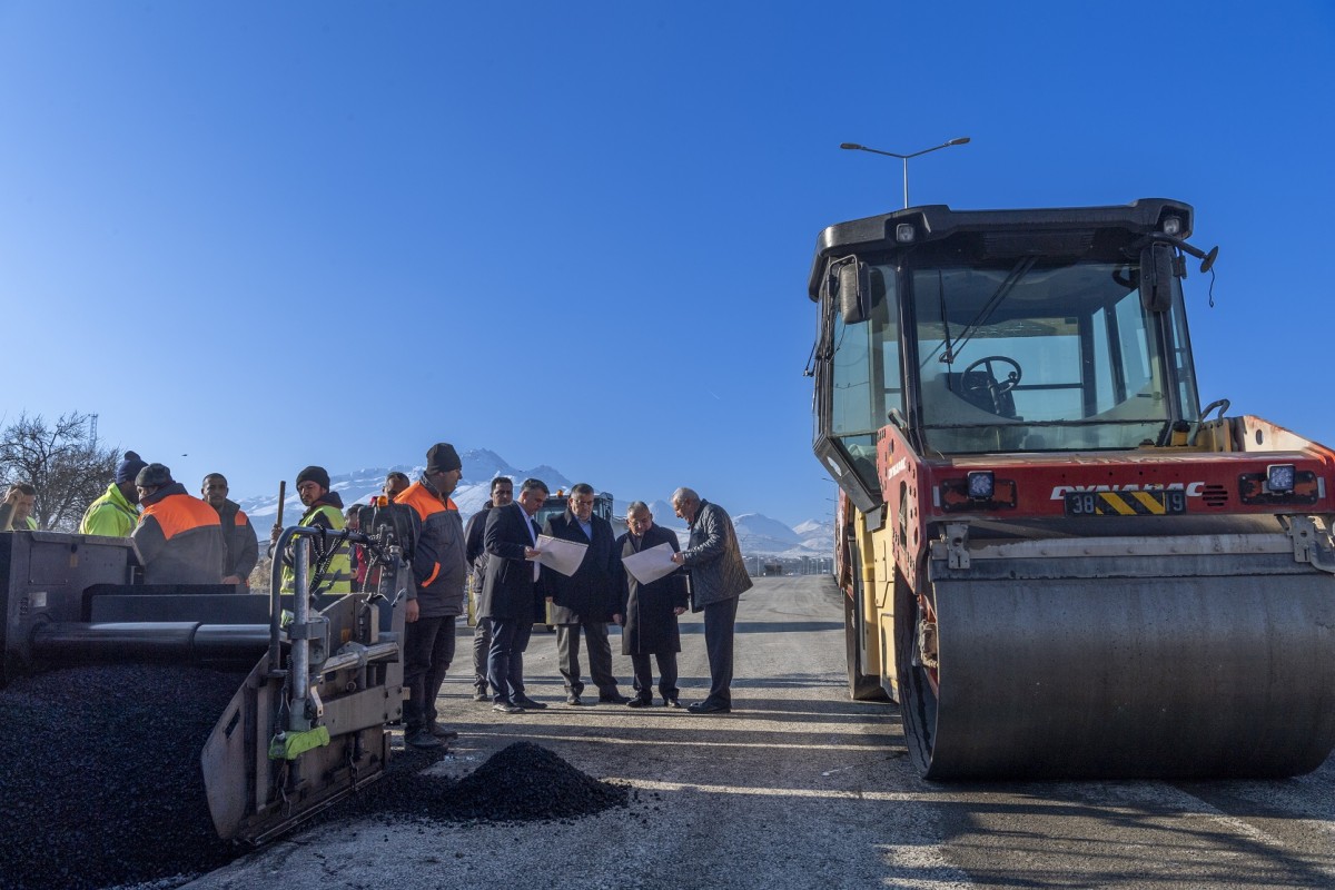 BAŞKAN BÜYÜKKILIÇ, 1,5 MİLYAR TL MALİYETLE 90 KİLOMETRELİK ‘YOL’ AÇTI