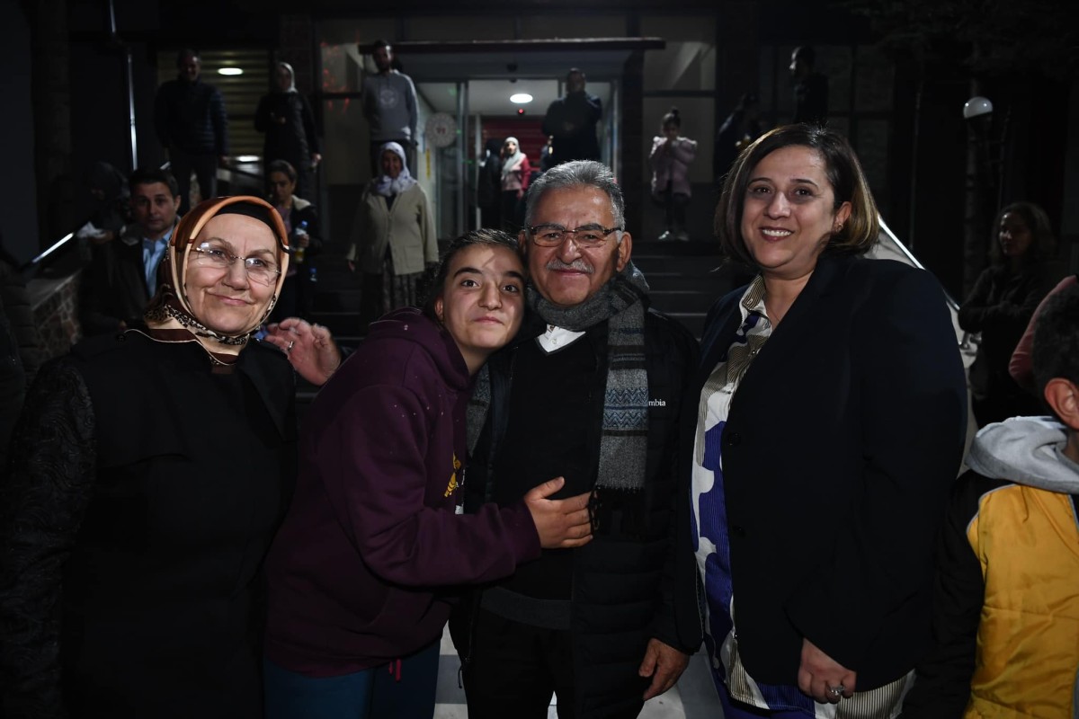 BAŞKAN BÜYÜKKILIÇ, DEPREMZEDELERLE İFTAR SOFRASINDA BİR ARAYA GELDİ