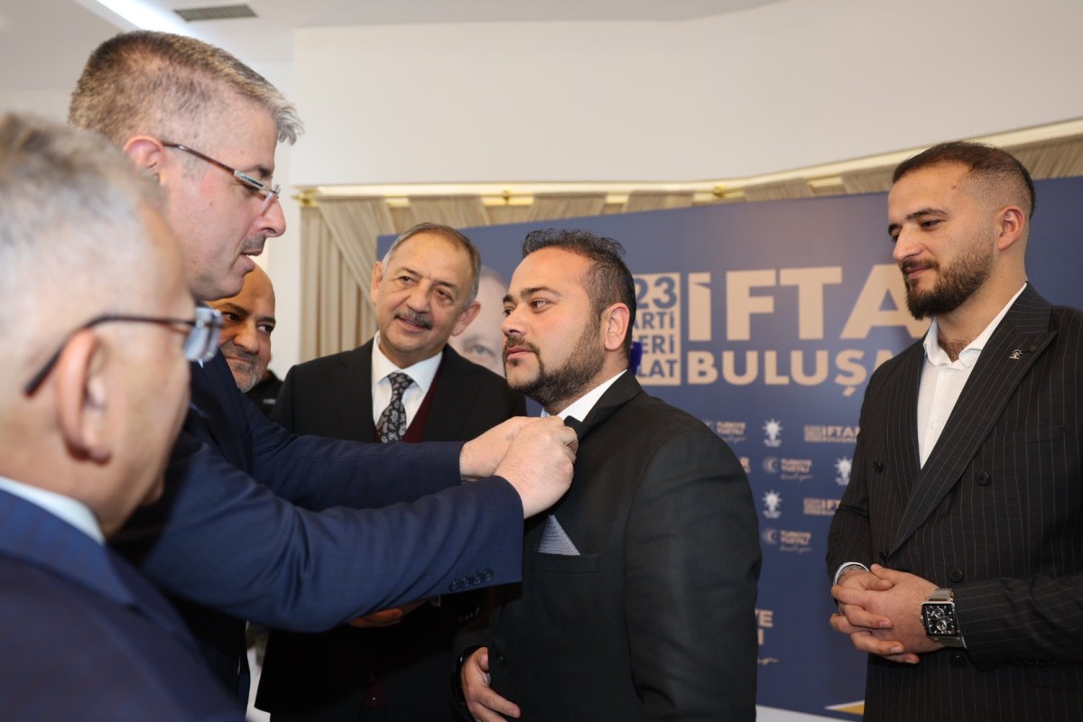 DEVA PARTİSİNDEN 3 İSİM AK PARTİYE KATILDI...