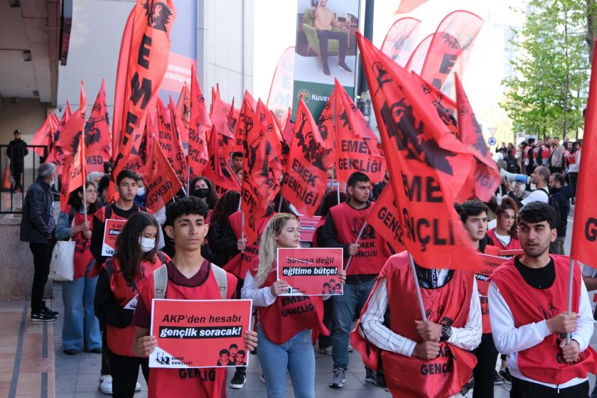 EMEK GENÇLİĞİ KAYSERİ İL ÖRGÜTÜ: YÜZ YÜZE EĞİTİMDEN VAZGEÇMİYORUZ!
