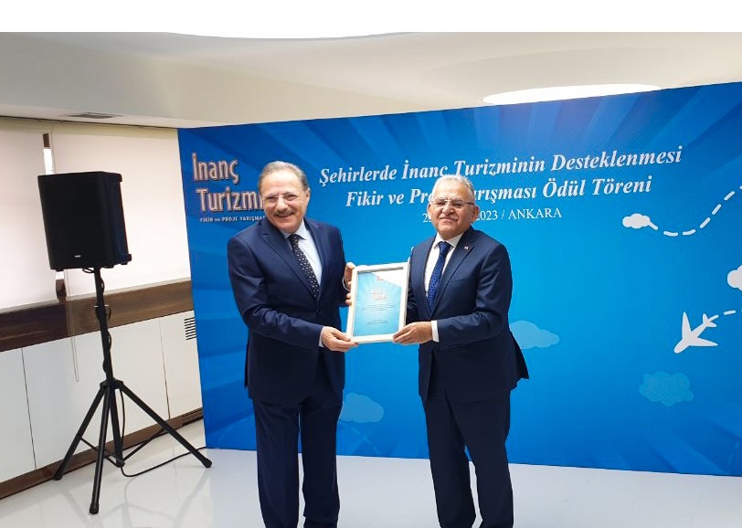 BAŞKAN BÜYÜKKILIÇ, 4 YILDA 29 ÖDÜL ALARAK YATIRIM VE HİZMETLERİ TAÇLANDIRDI