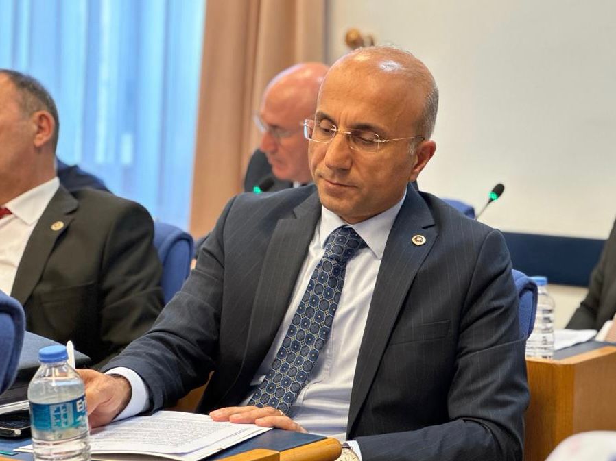 CHP’Lİ AŞKIN GENÇ’TEN BAKAN YUSUF TEKİN’E SORU ÖNERGESİ